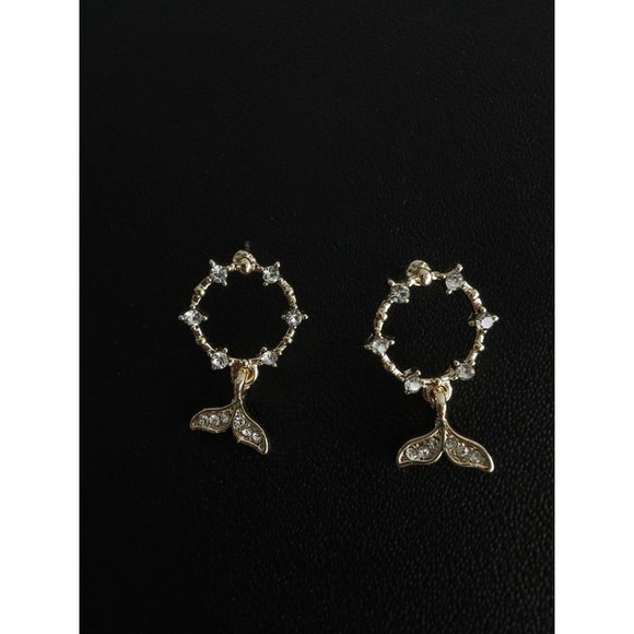 Brand New 14K Gold Plated Mermaid Tail Dangle Earrings - Picture 4 of 6